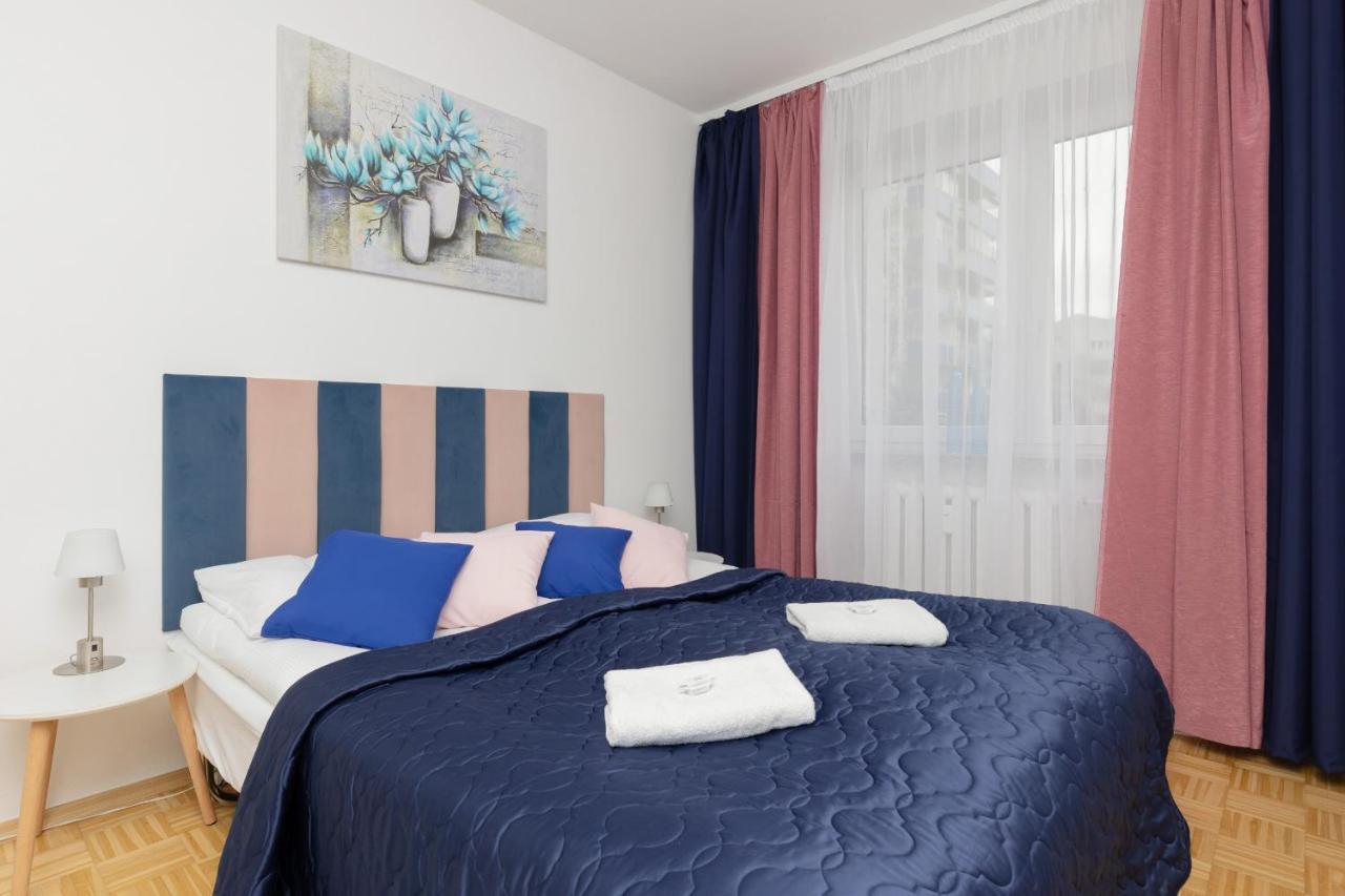 Family Apartment Bogatynska Bemowo By Noclegi Renters Warszawa Exteriör bild