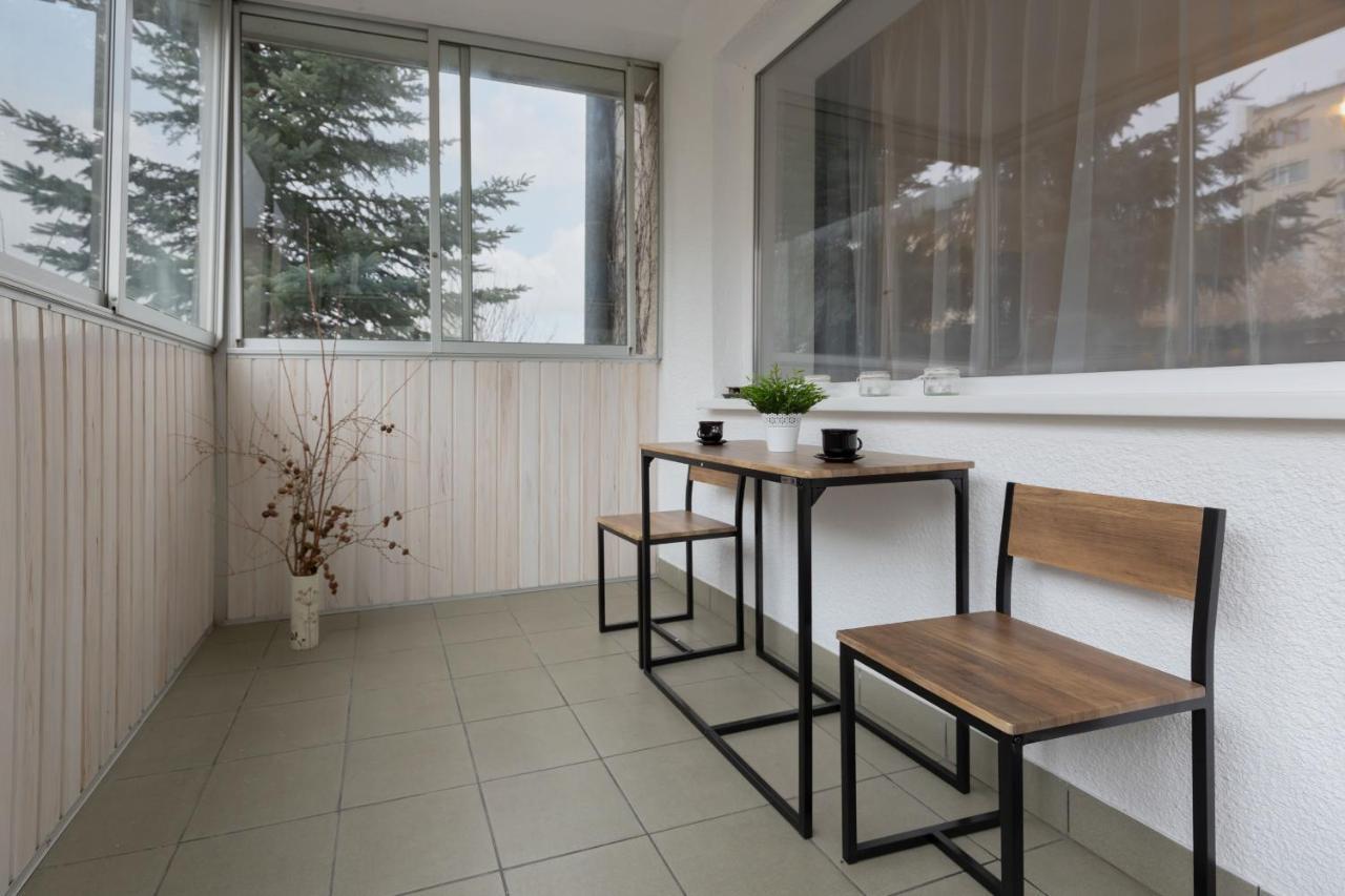 Family Apartment Bogatynska Bemowo By Noclegi Renters Warszawa Exteriör bild