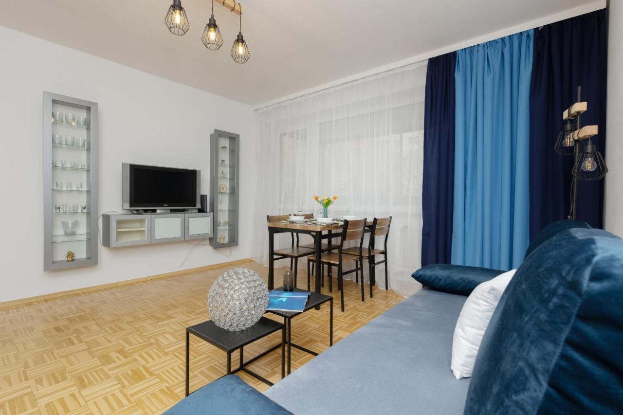 Family Apartment Bogatynska Bemowo By Noclegi Renters Warszawa Exteriör bild