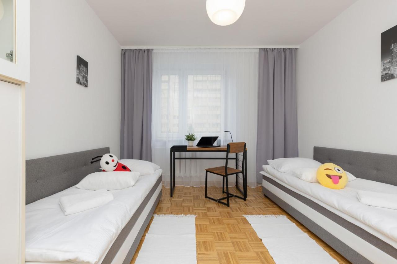 Family Apartment Bogatynska Bemowo By Noclegi Renters Warszawa Exteriör bild